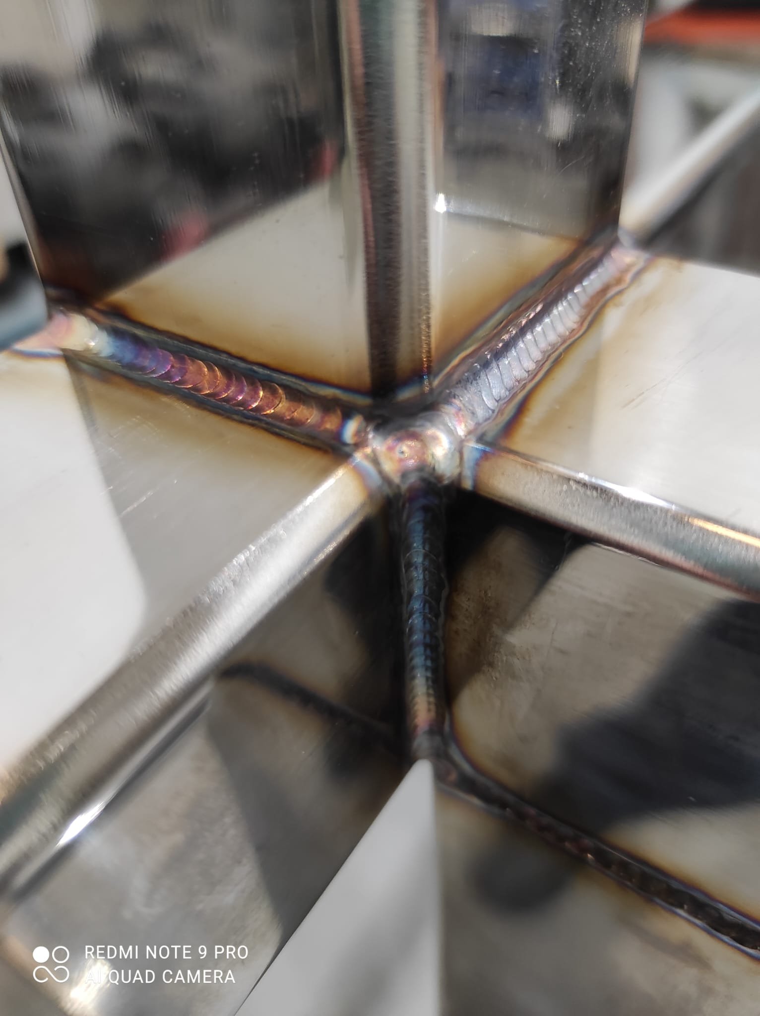 Trabajo de soldadura y caldereria industrial